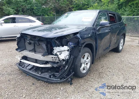 2021 Toyota Highlander L z USA, uszkodzony, nr VIN 5TDCZRAH1MS536647